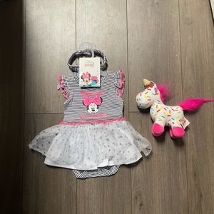 ❤️SOLD @ MERC@R1❤️NWT DISNEY MINIE MOUSE OUTFIT